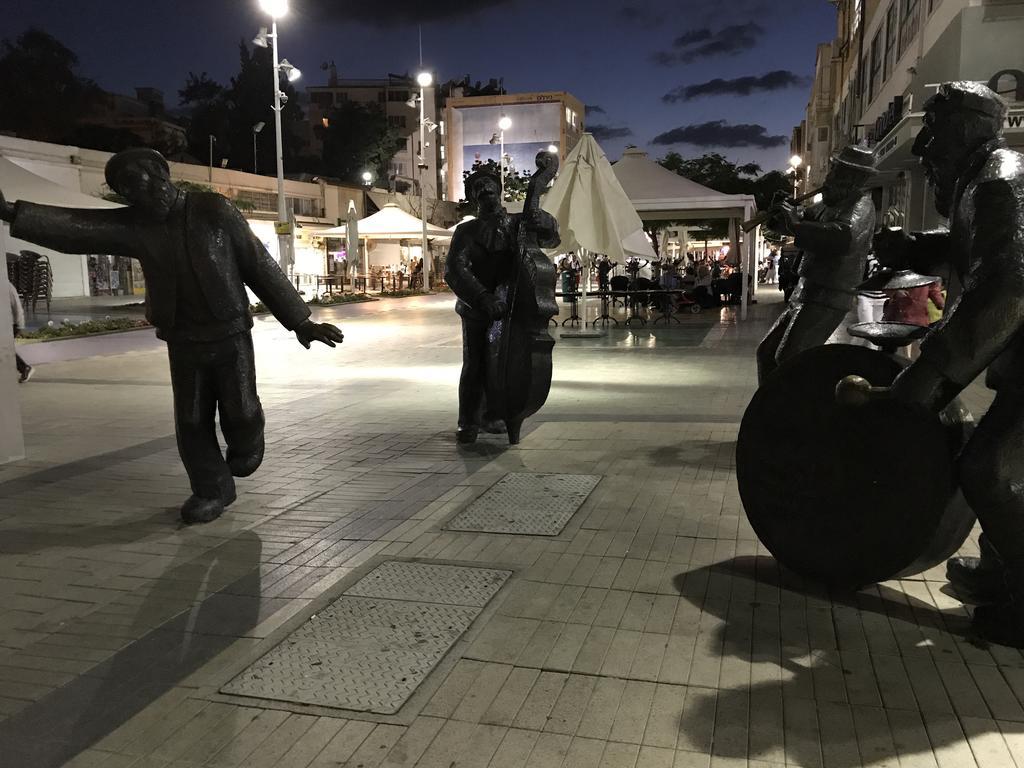 Netanya Motel Pierre Екстер'єр фото
