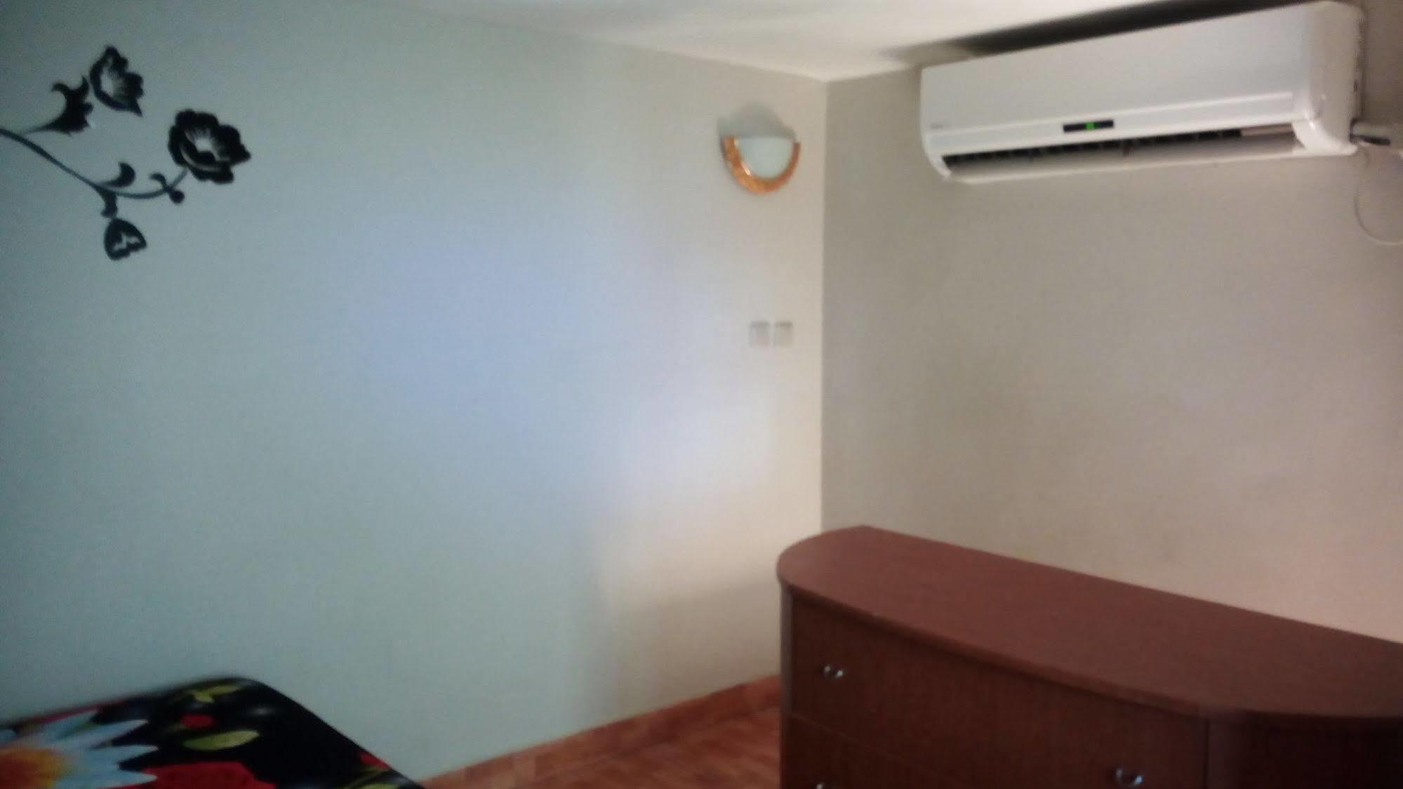 Netanya Motel Pierre Екстер'єр фото