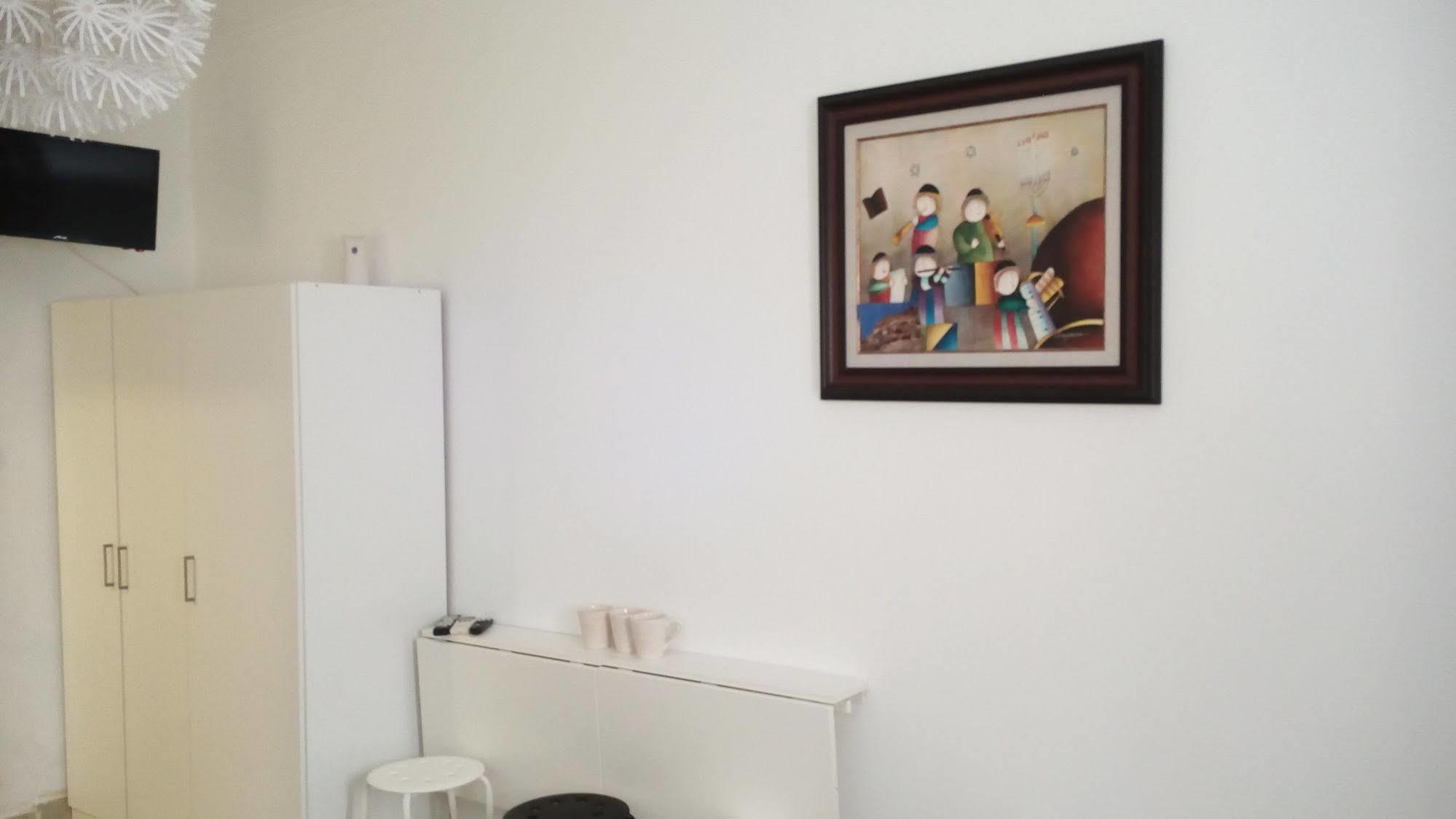 Netanya Motel Pierre Екстер'єр фото