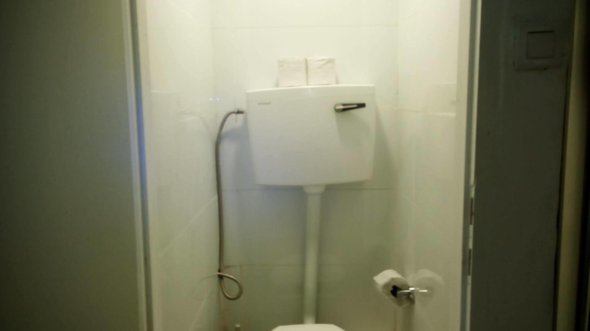 Netanya Motel Pierre Екстер'єр фото